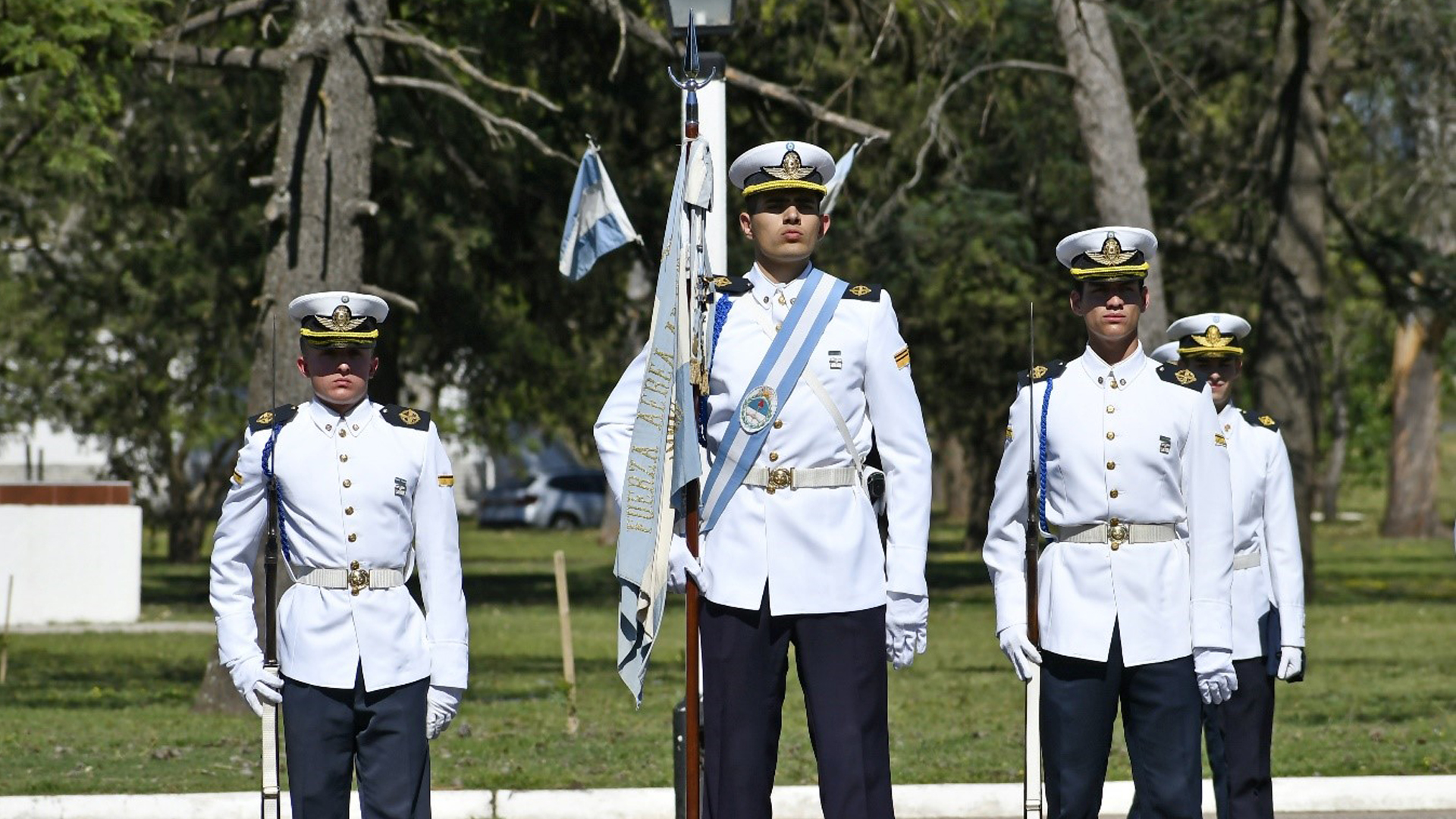 Cambio de Abanderado en la Escuela de Aviación Militar