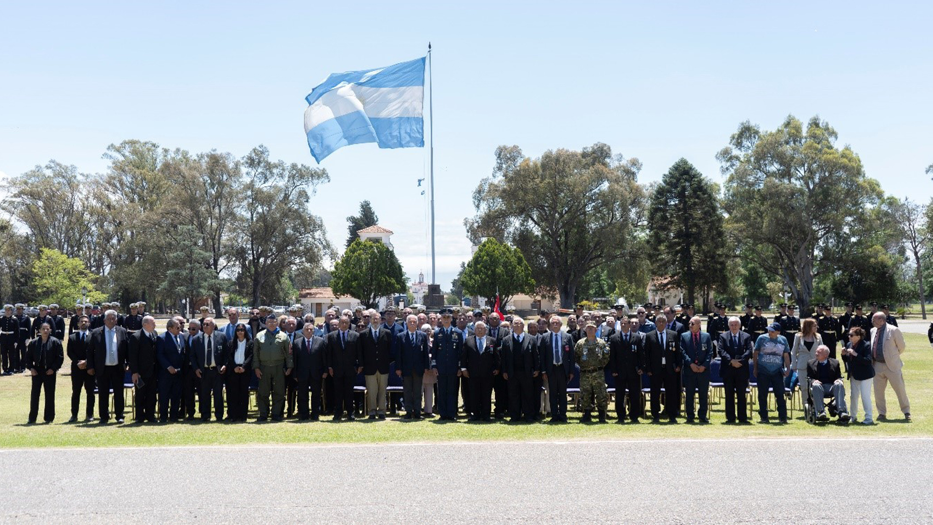 Entrega de condecoraciones a veteranos de Guerra de Malvinas de la Base Aérea Militar Cóndor