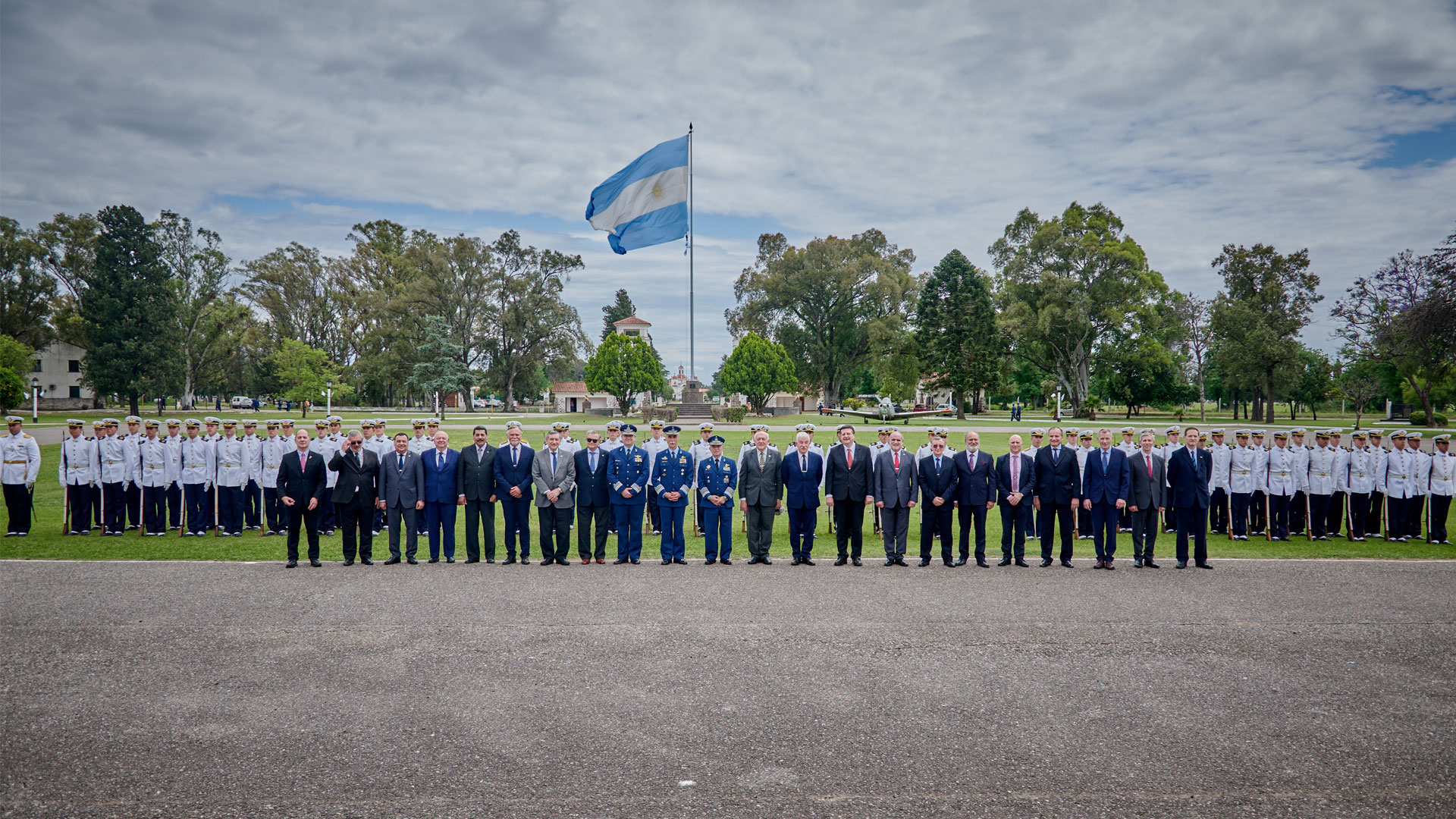 Ceremonia de despedida de brigadieres