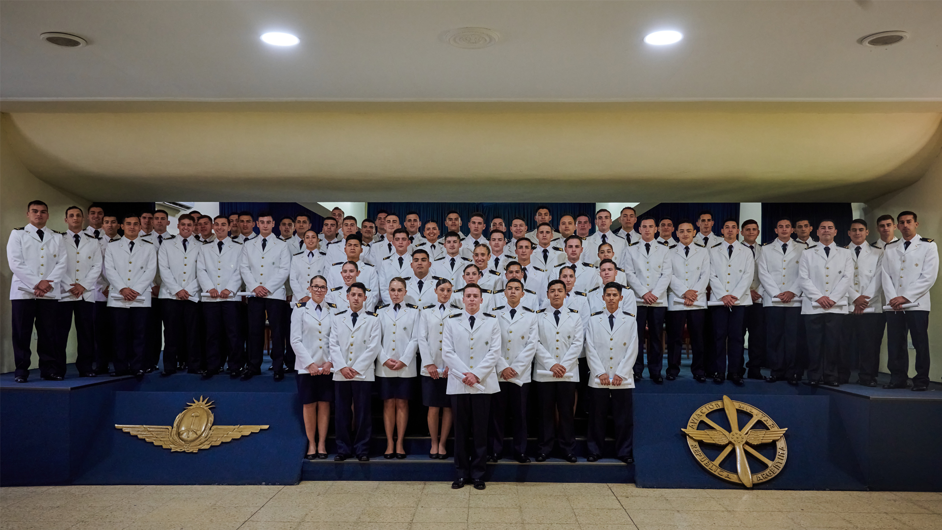 La Fuerza Aérea Argentina tiene nuevos oficiales