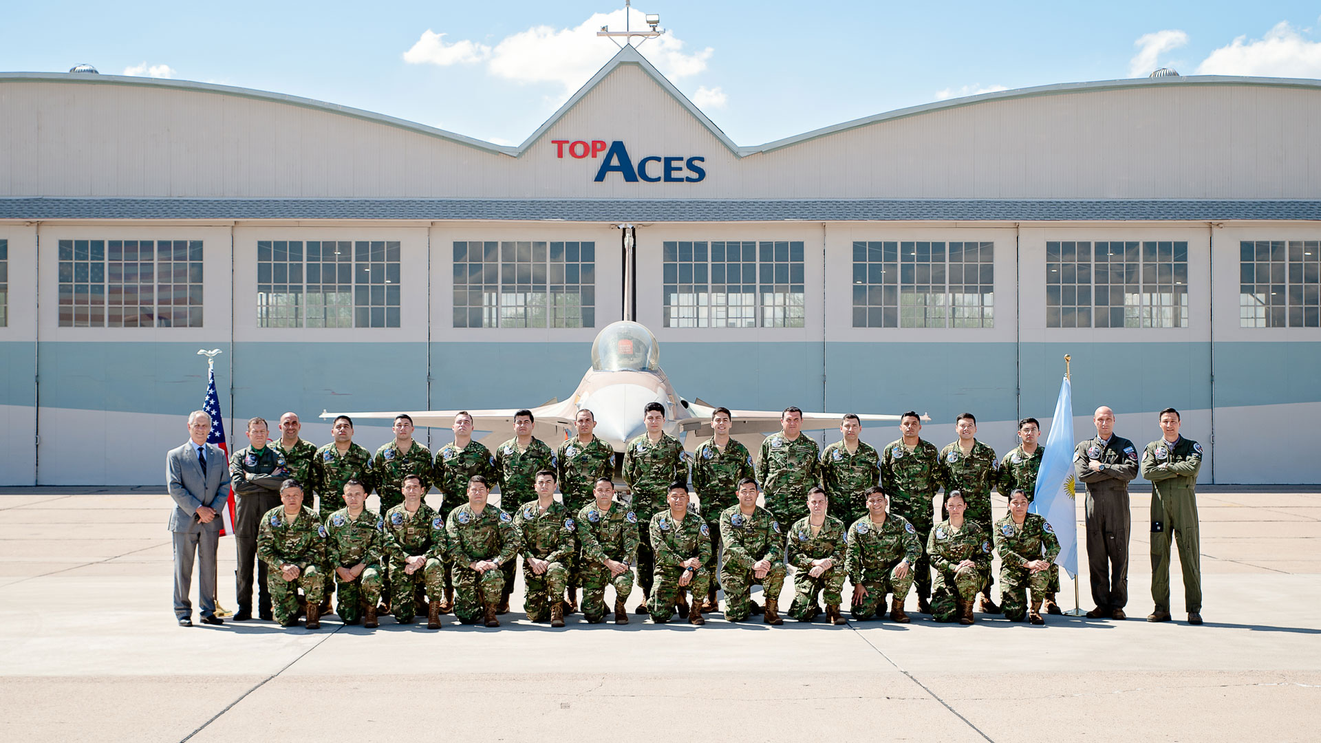 Programa F-16M: Visita al Centro de Entrenamiento de “Top Aces”