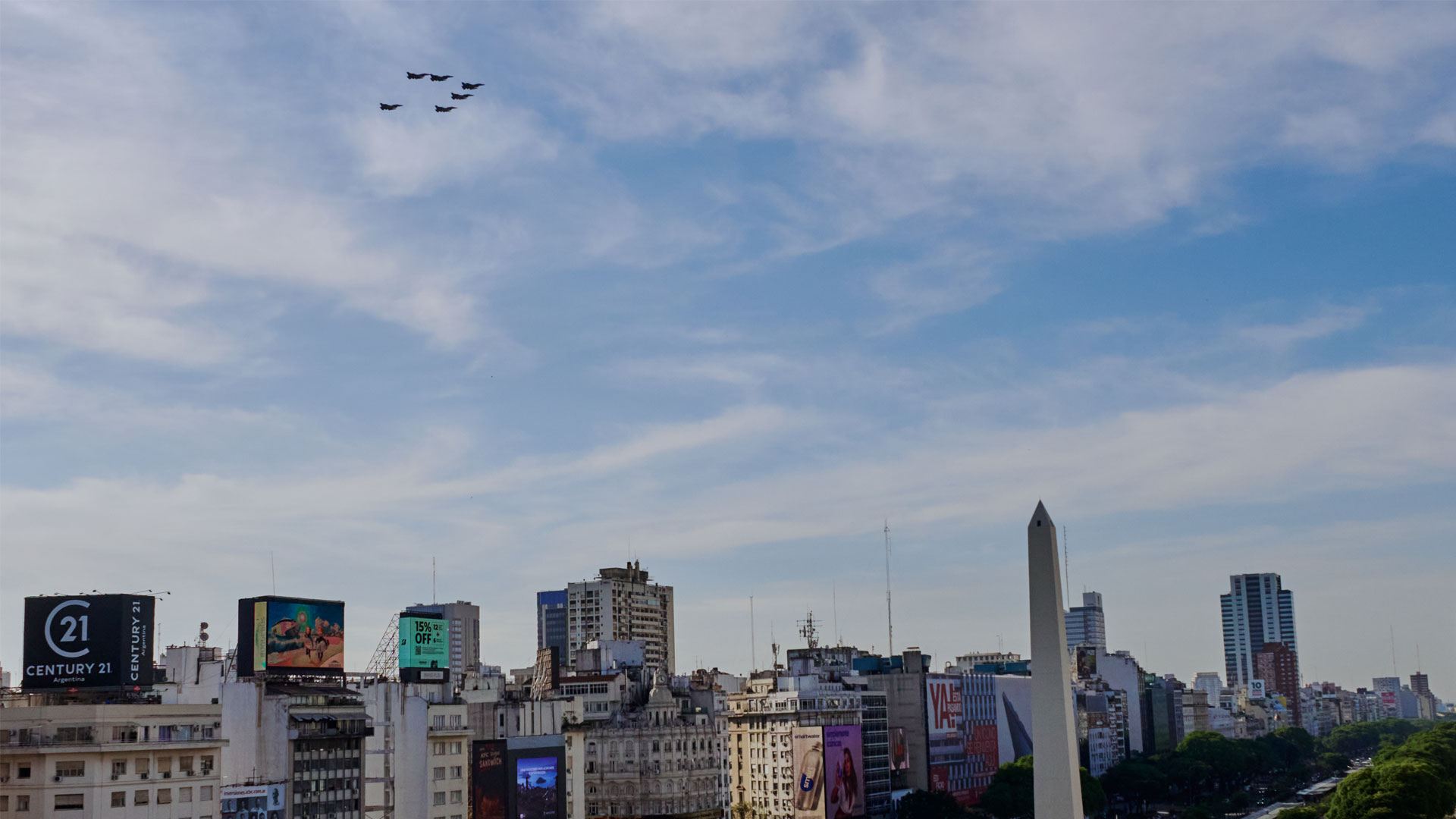 F-16 de la Fuerza Aérea Argentina: un pasaje histórico sobre la Ciudad Autónoma de Buenos Aires