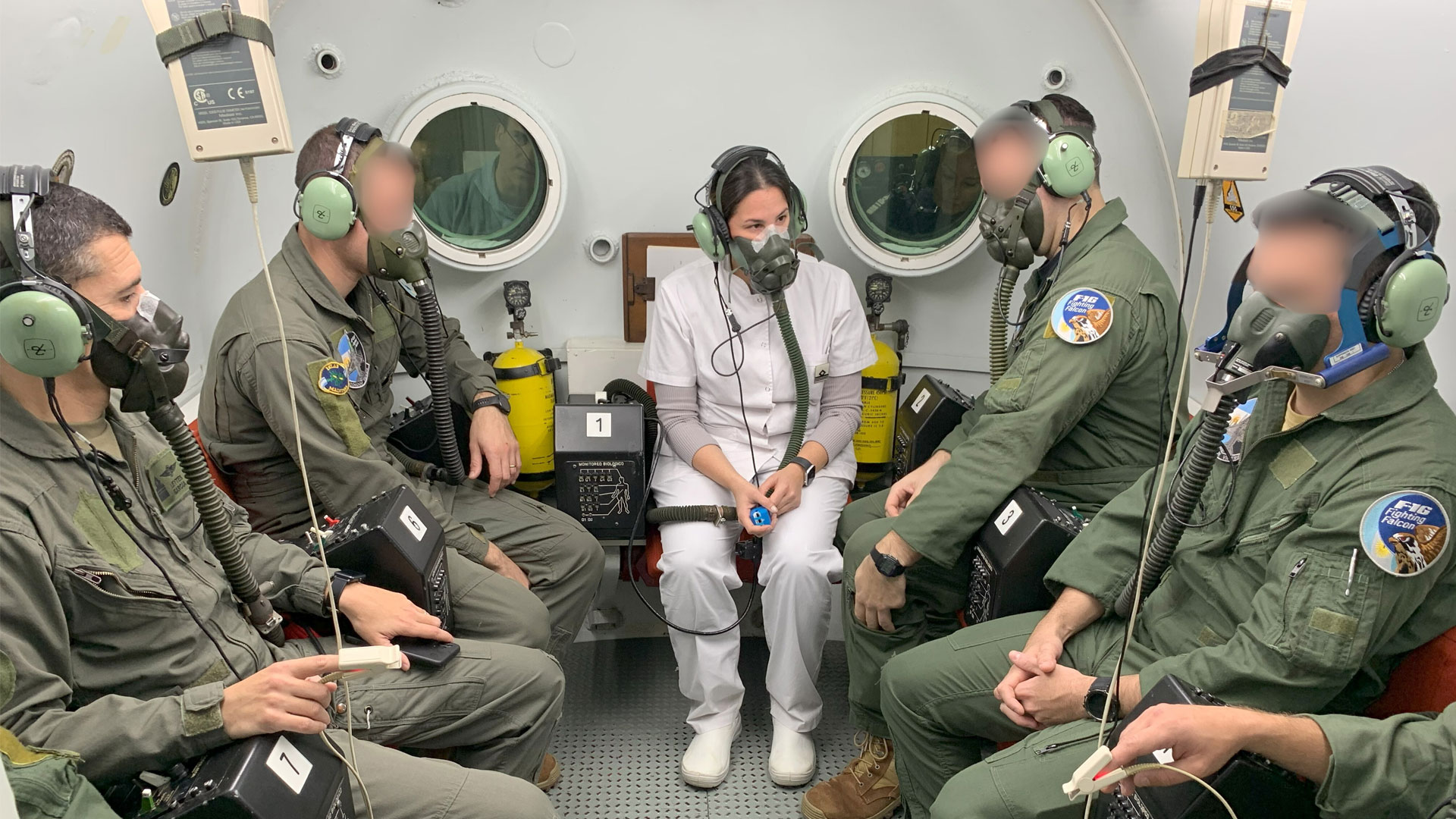 Hipoxia a 25.000 pies: el entrenamiento que puede salvar la vida de un piloto de combate