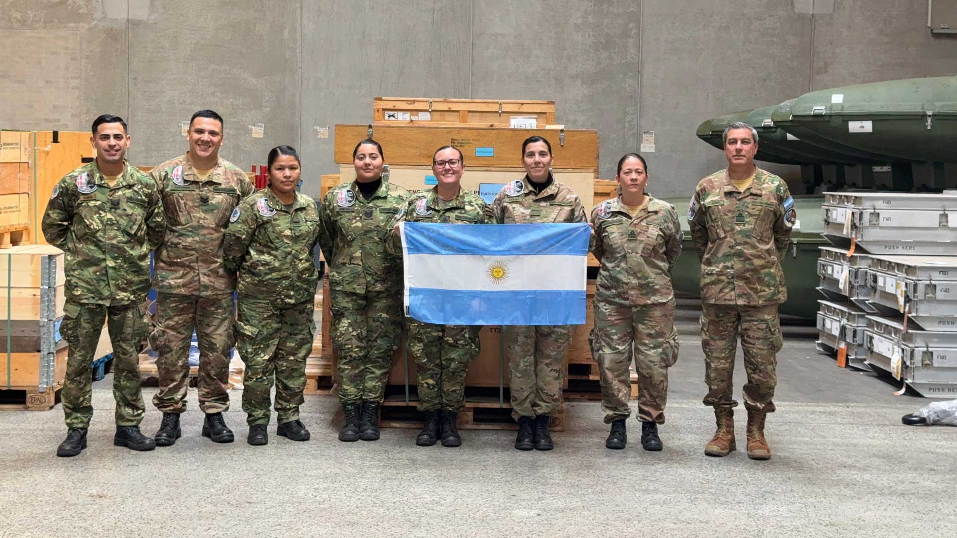 Se concretó la primera recepción del material logístico del contrato F-16 en Dinamarca