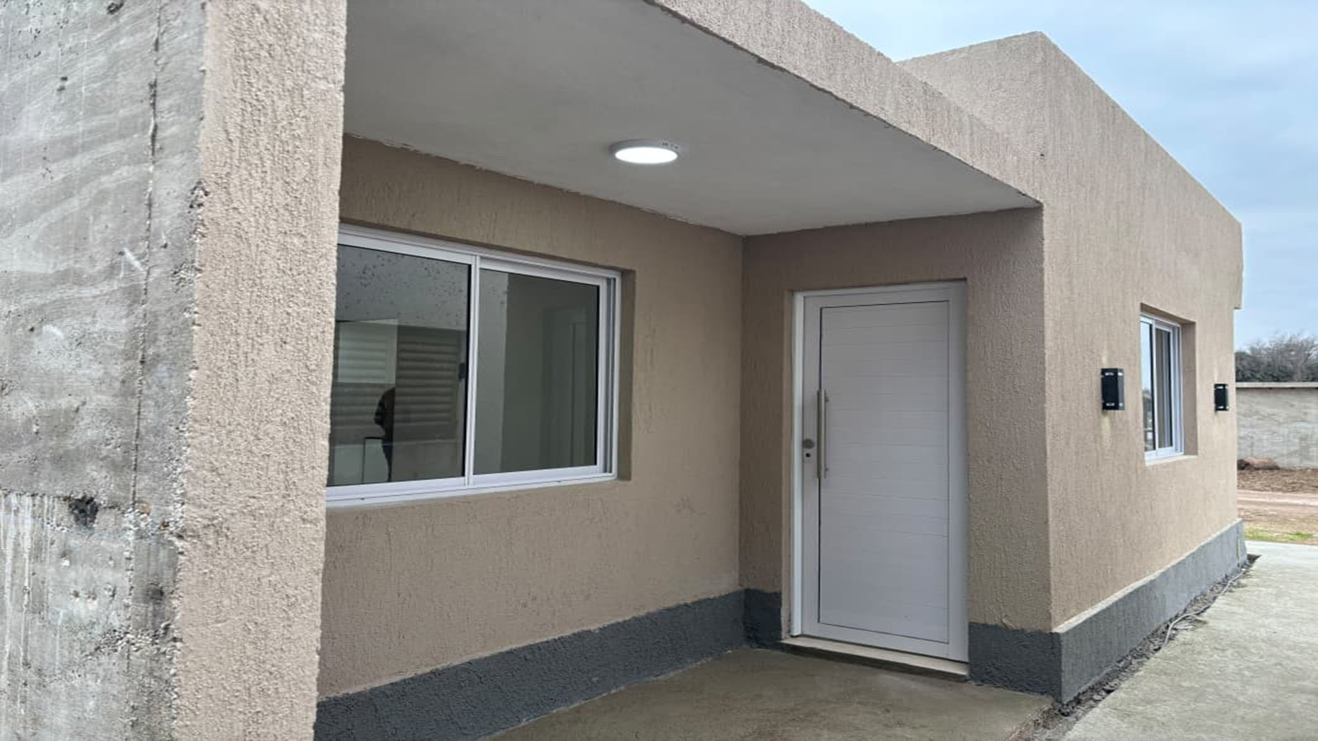 El Instituto de Vivienda de la FAA presentó la primera vivienda finalizada del Proyecto “Realidad V