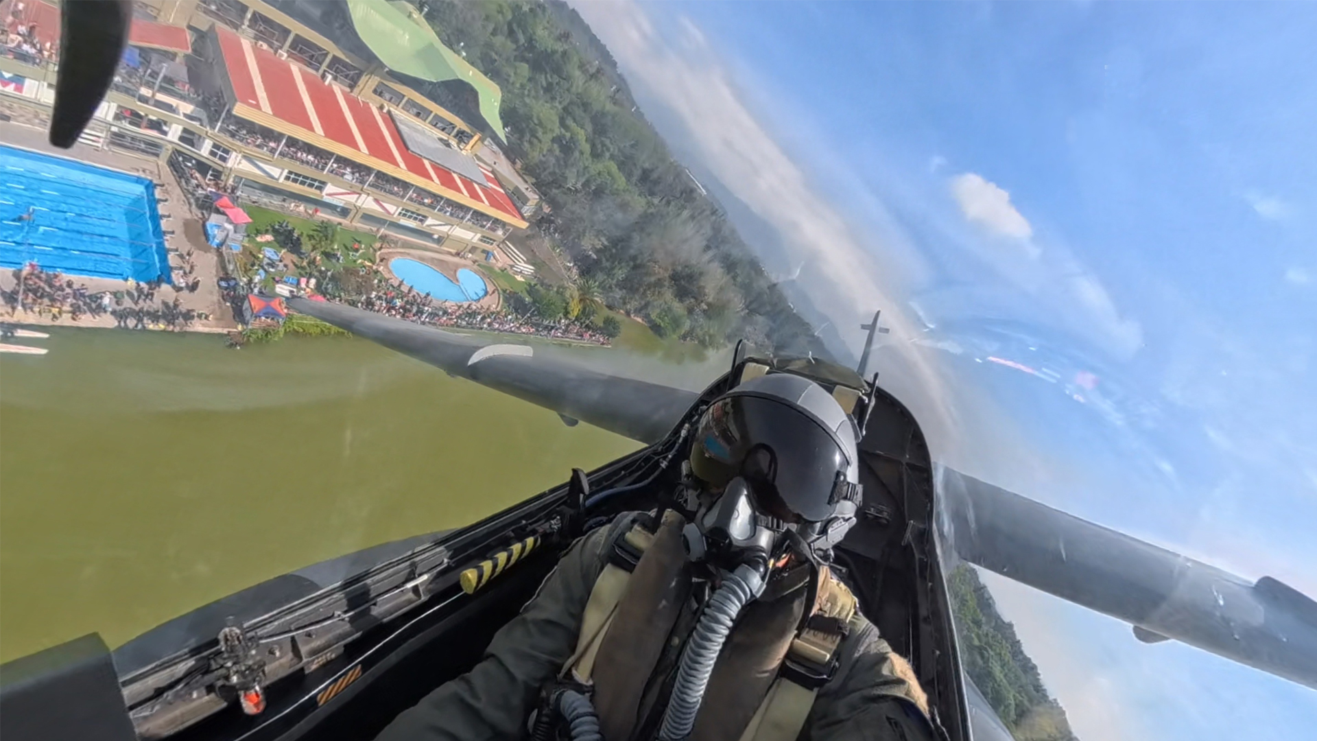 La Fuerza Aérea Argentina participó del Festival “Regatas Vuela 2026”