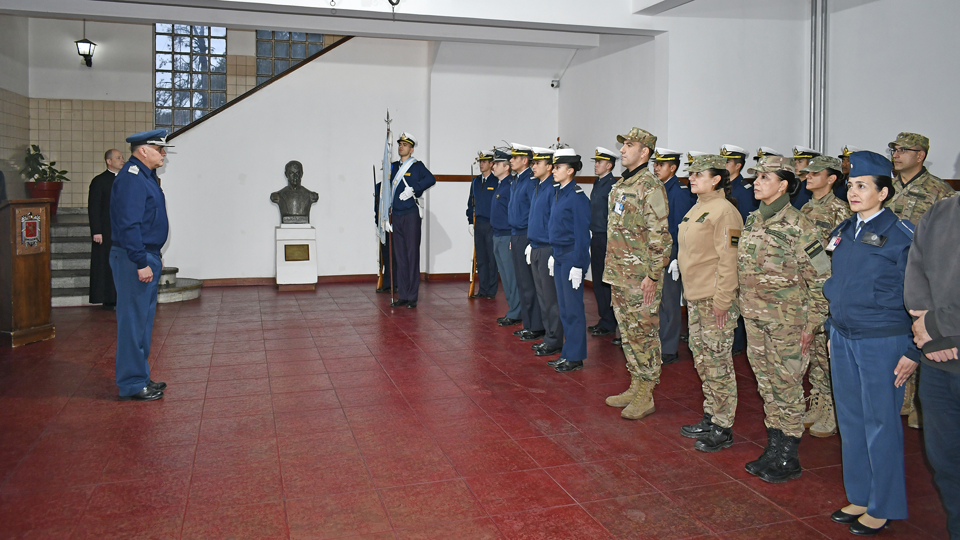 En la Escuela de Aviación Militar, se recordó el natalicio del general Manuel Belgrano